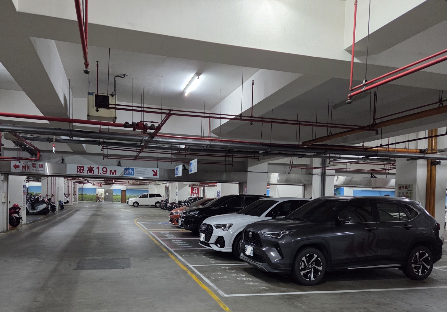 臺中分局地下1樓設有免費洽公停車場，歡迎多加利用